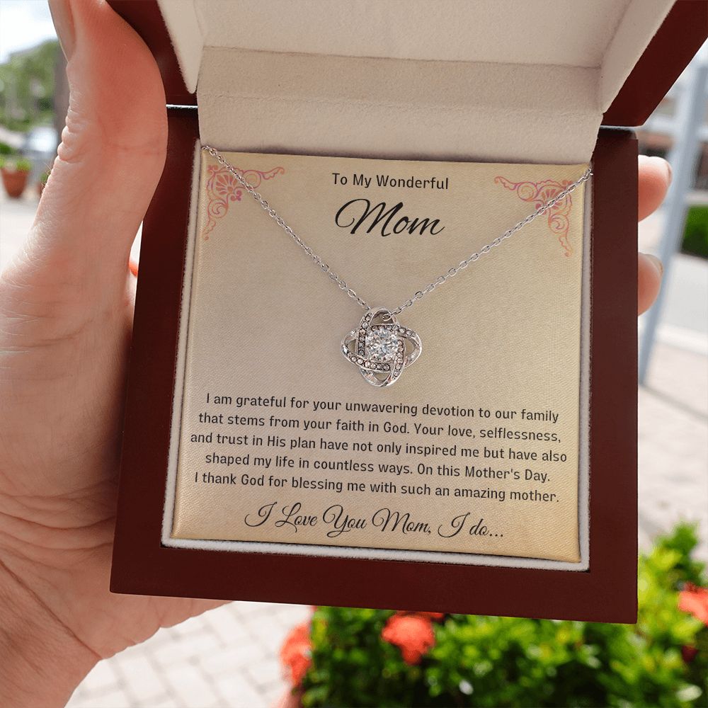 Mum Knot Necklace