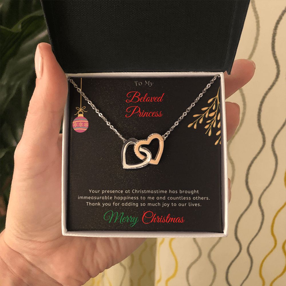 8 2022 Sept IntLock Necklace