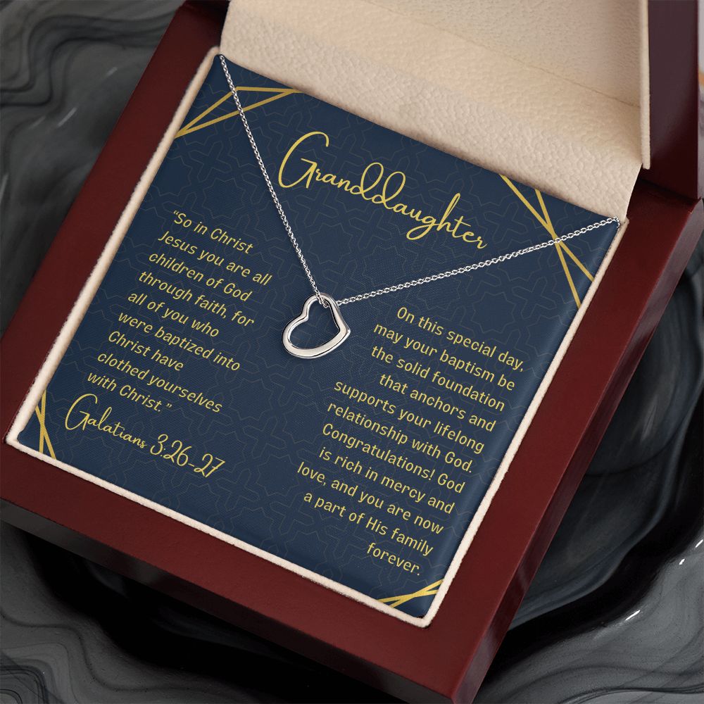 111 2022 Delicated Heart Necklace