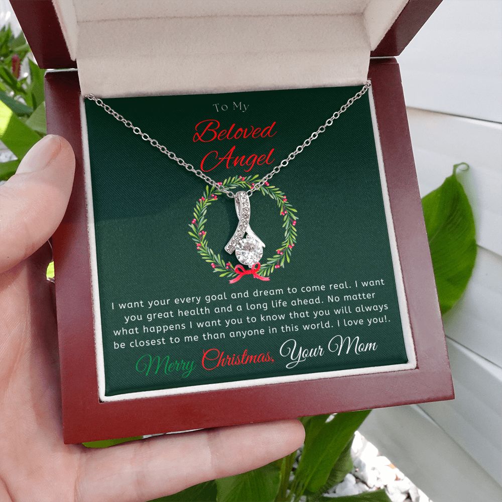 7 2022 Alluring Beauty Necklace