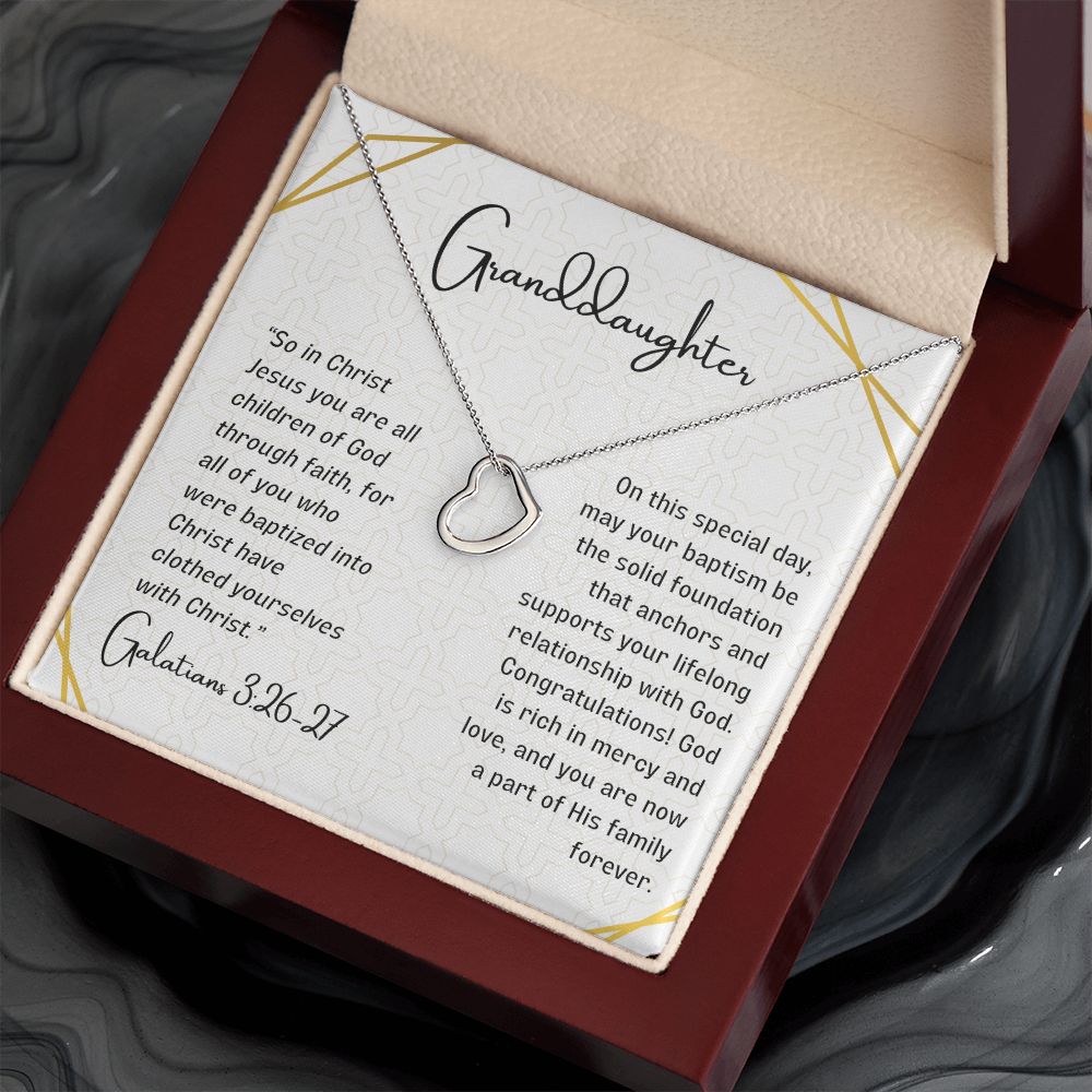 115 2022 Delicated Heart Necklace